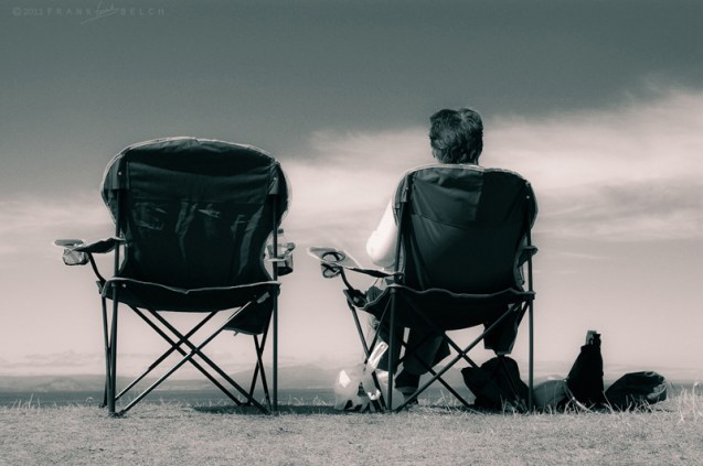 seaside picnic scene.
